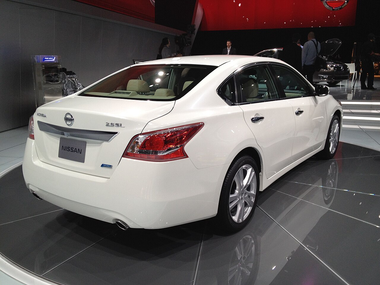 نيسان Altima 2023 — 84,000 ريال