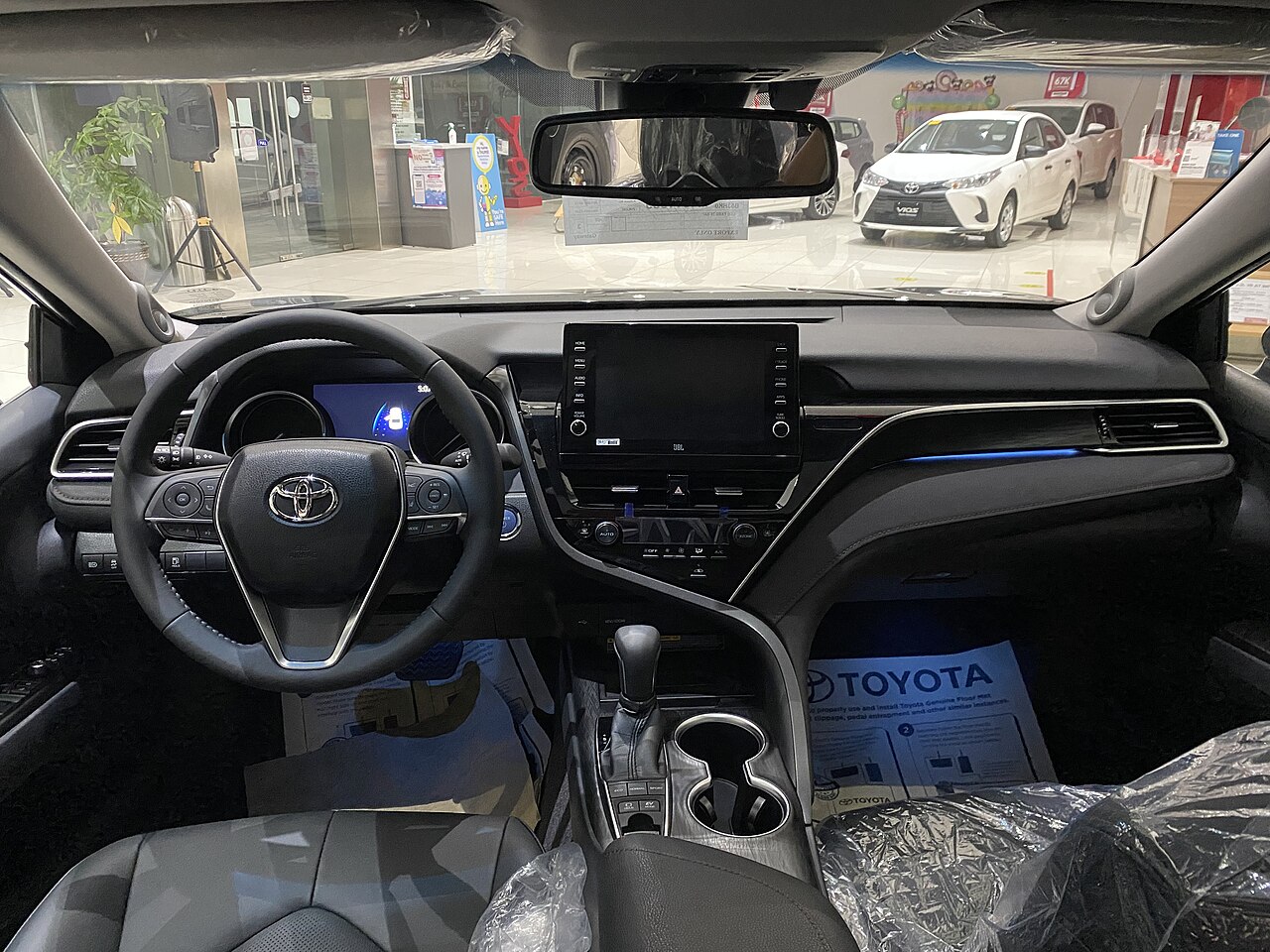 تويوتا Camry 2022 — 118,500 ريال